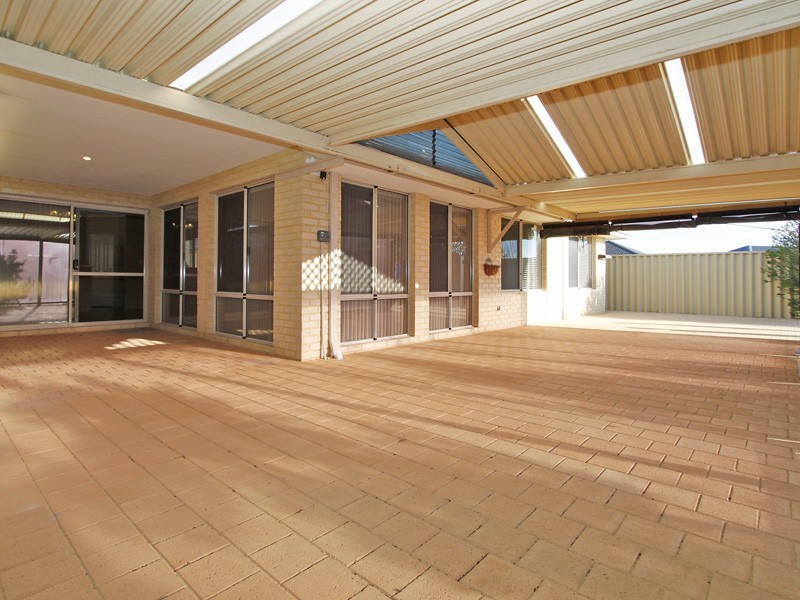 12 Frangista Road, Butler WA 6036