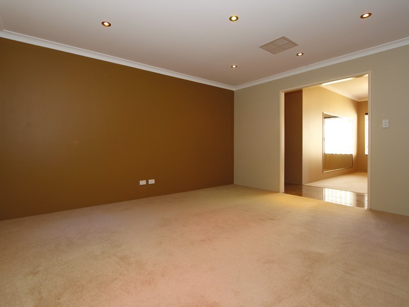 12 Frangista Road, Butler WA 6036