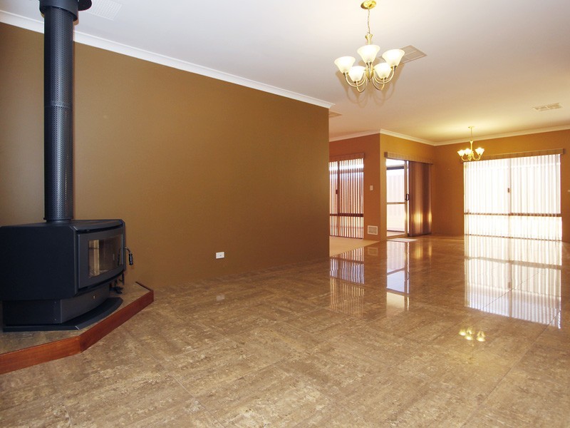 12 Frangista Road, Butler WA 6036