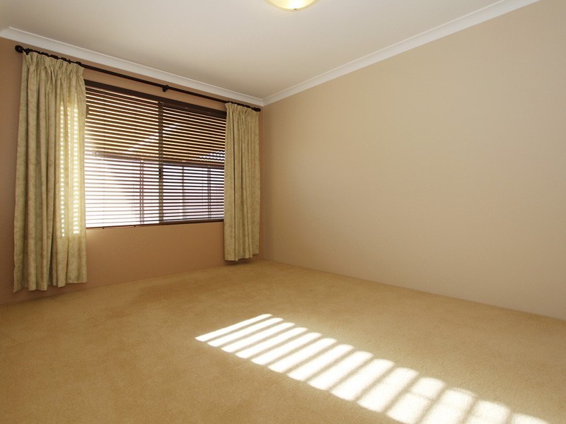 12 Frangista Road, Butler WA 6036