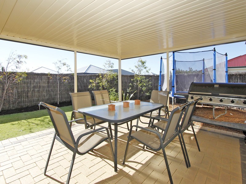 21 Bramshott Approach, Butler WA 6036