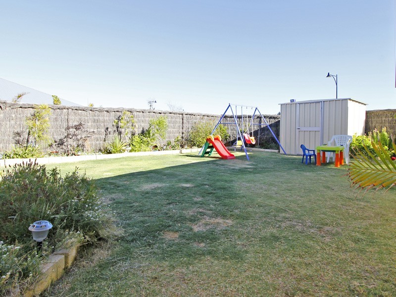 18 Amersham Crescent, Butler WA 6036