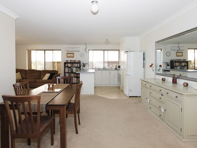 18 Amersham Crescent, Butler WA 6036