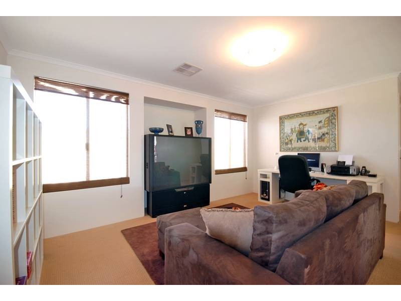 45 Ammanford Crescent, Butler WA 6036