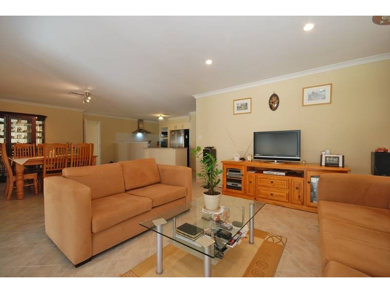 39 Ashbourne Avenue, Ridgewood WA 6030