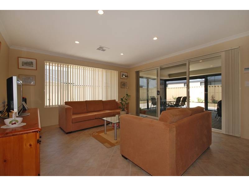 39 Ashbourne Avenue, Ridgewood WA 6030