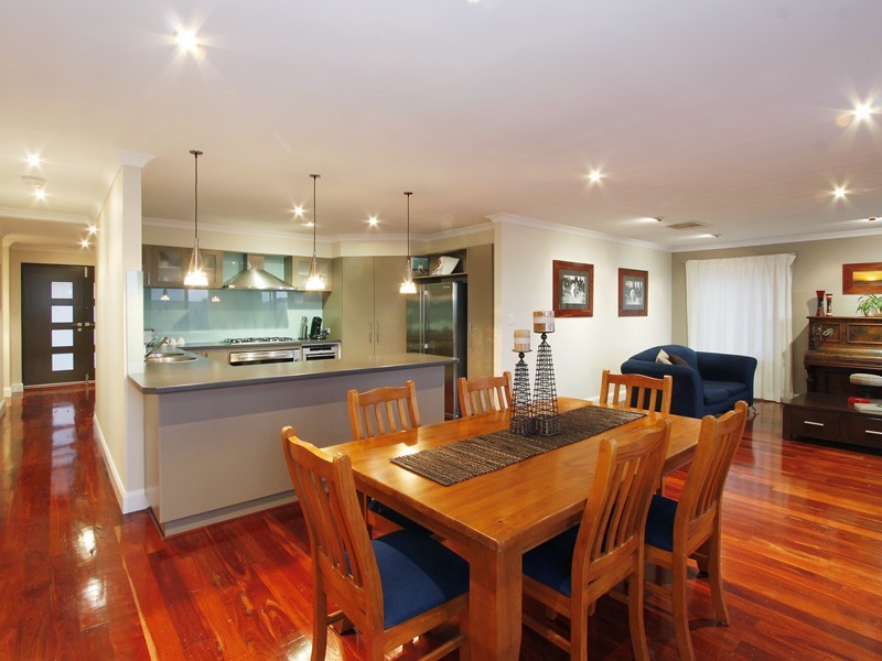 25 Seaspray Crescent, Jindalee WA 6036