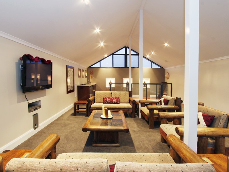 25 Seaspray Crescent, Jindalee WA 6036