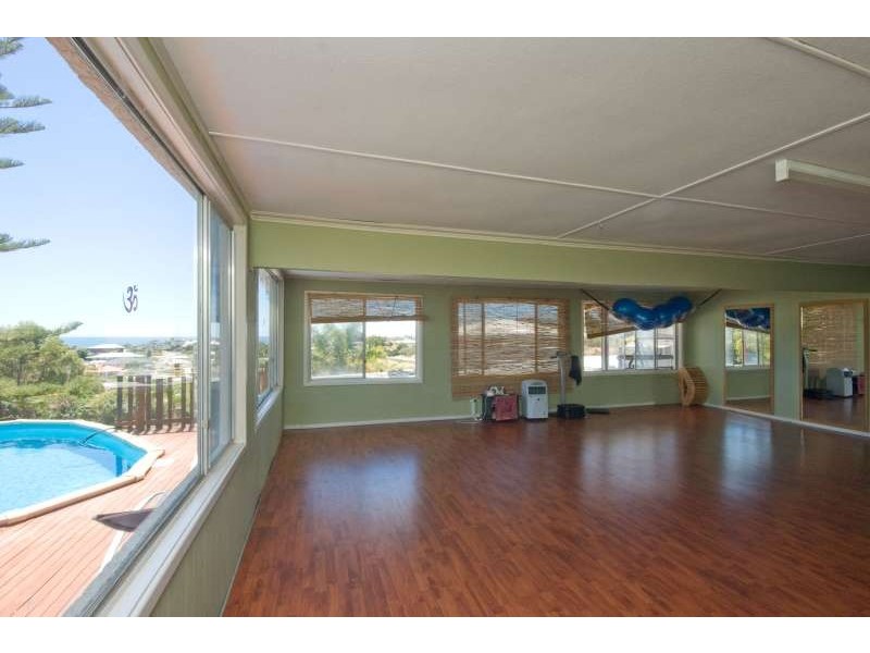 62 Mindarie Drive, Quinns Rocks WA 6030