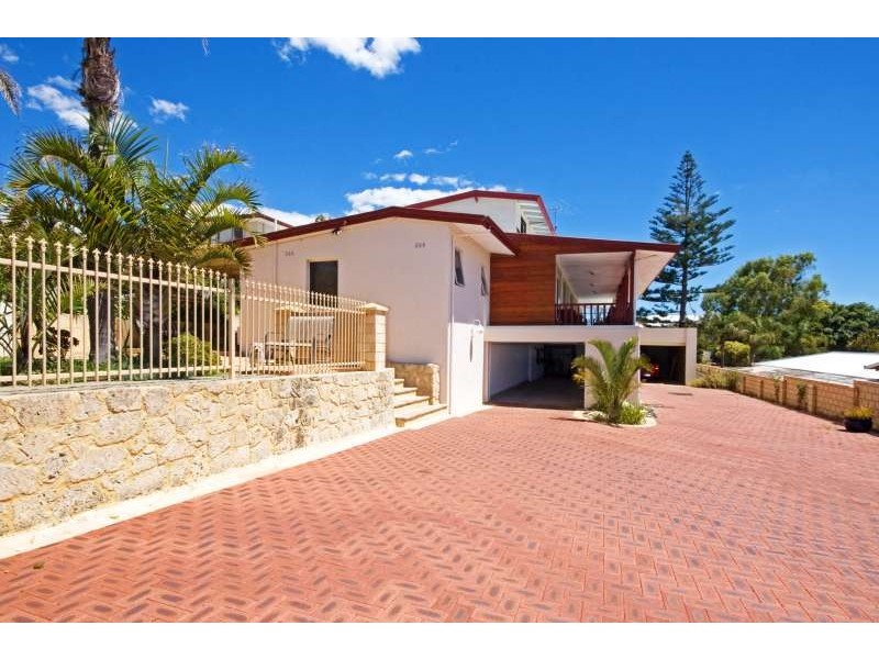 62 Mindarie Drive, Quinns Rocks WA 6030