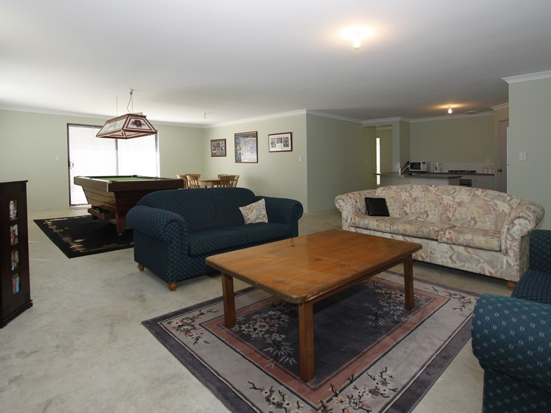39 Dirleton Loop, Butler WA 6036