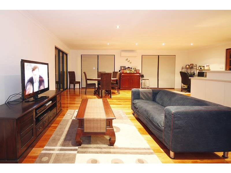 12 Clontarf Way, Butler WA 6036