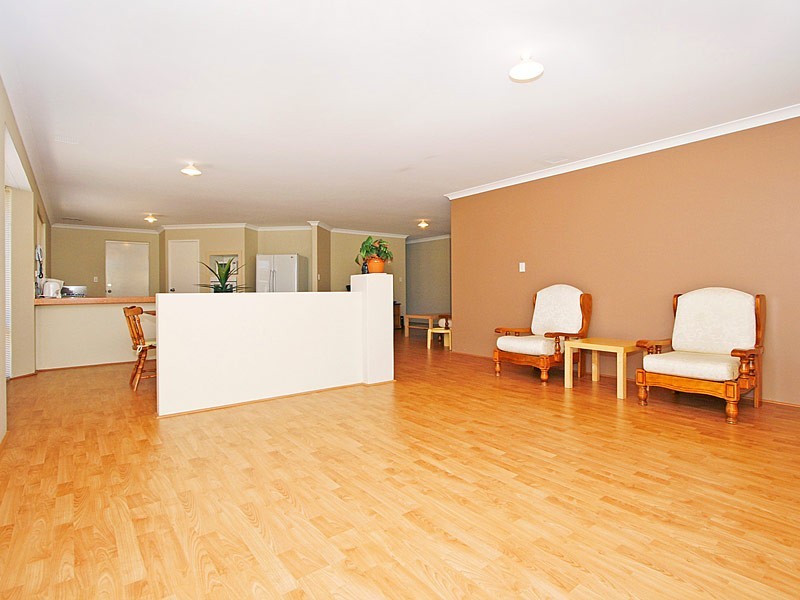 10 Clitheroe Way, Butler WA 6036