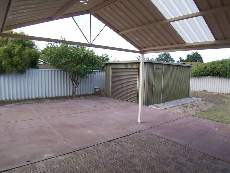 86 Greenfields Circle, Hocking WA 6065