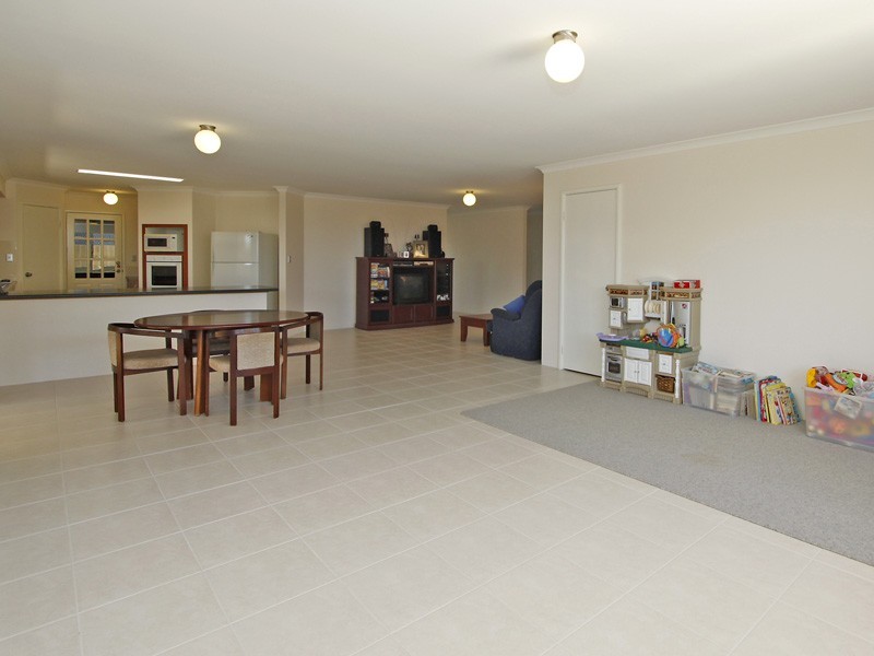 33 Thurleigh Approach, Butler WA 6036