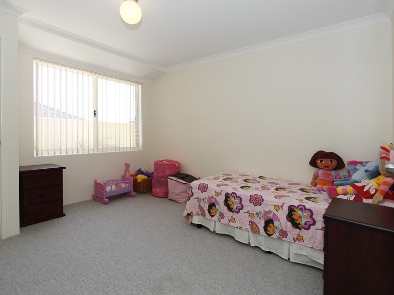 33 Thurleigh Approach, Butler WA 6036