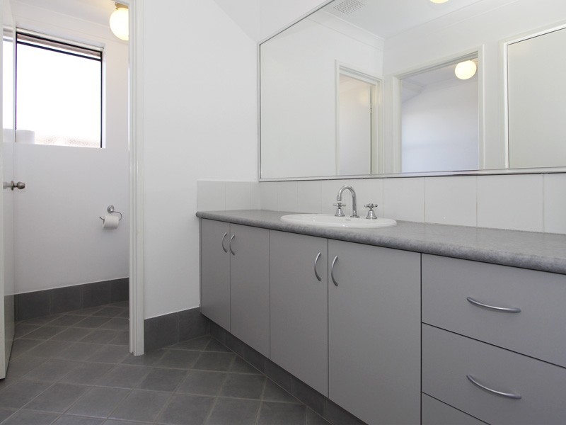 33 Thurleigh Approach, Butler WA 6036