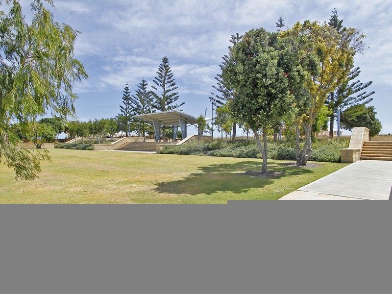 12 Halyard Road, Jindalee WA 6036