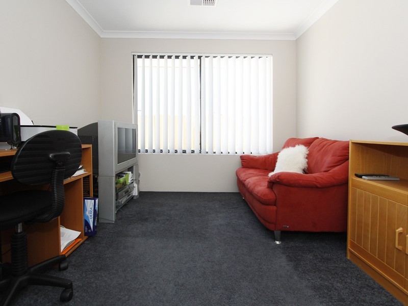37 Huntly Ave, Butler WA 6036