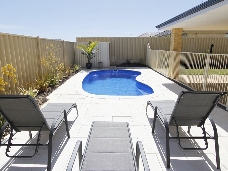 37 Huntly Ave, Butler WA 6036