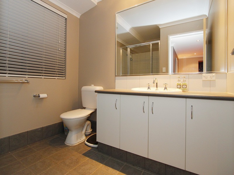 17 Beachwood Crescent, Butler WA 6036