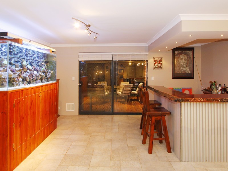 17 Beachwood Crescent, Butler WA 6036