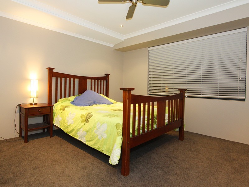 17 Beachwood Crescent, Butler WA 6036