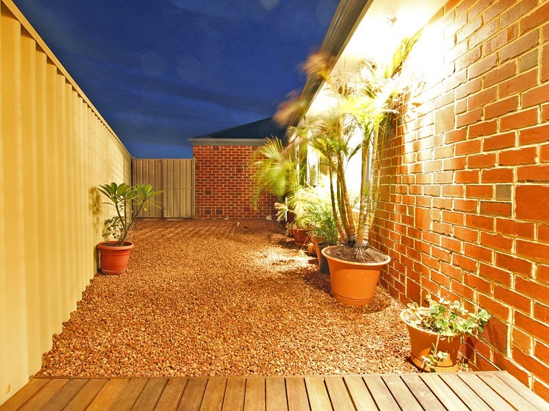 17 Beachwood Crescent, Butler WA 6036