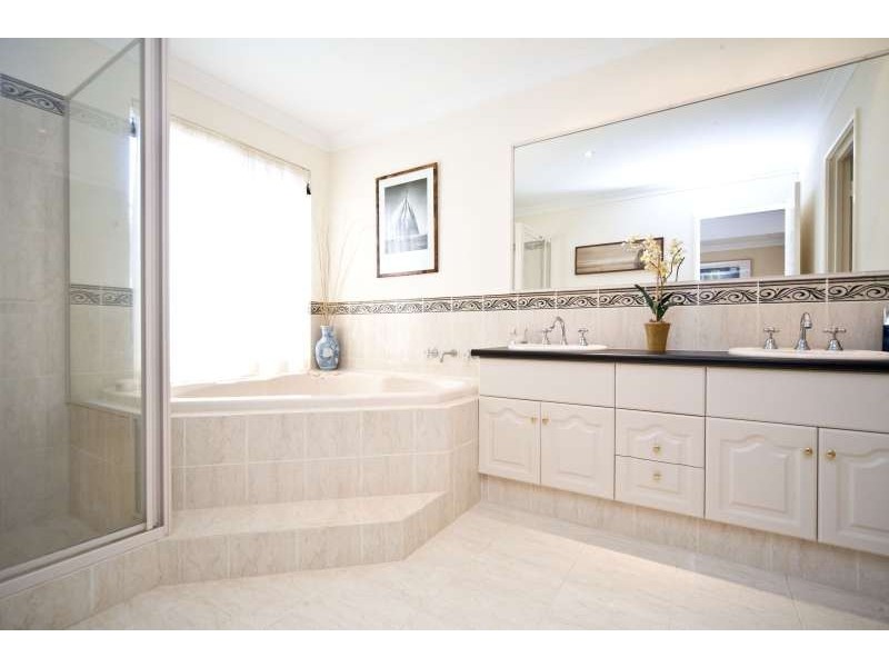 11 Halifax Boulevard, Mindarie WA 6030