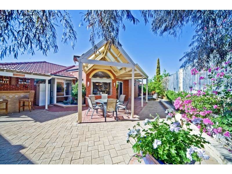 11 Halifax Boulevard, Mindarie WA 6030