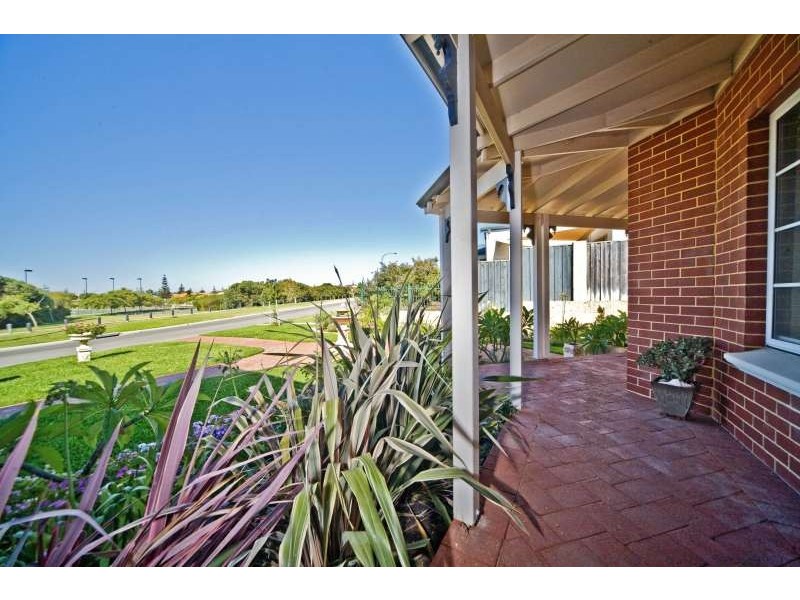 11 Halifax Boulevard, Mindarie WA 6030