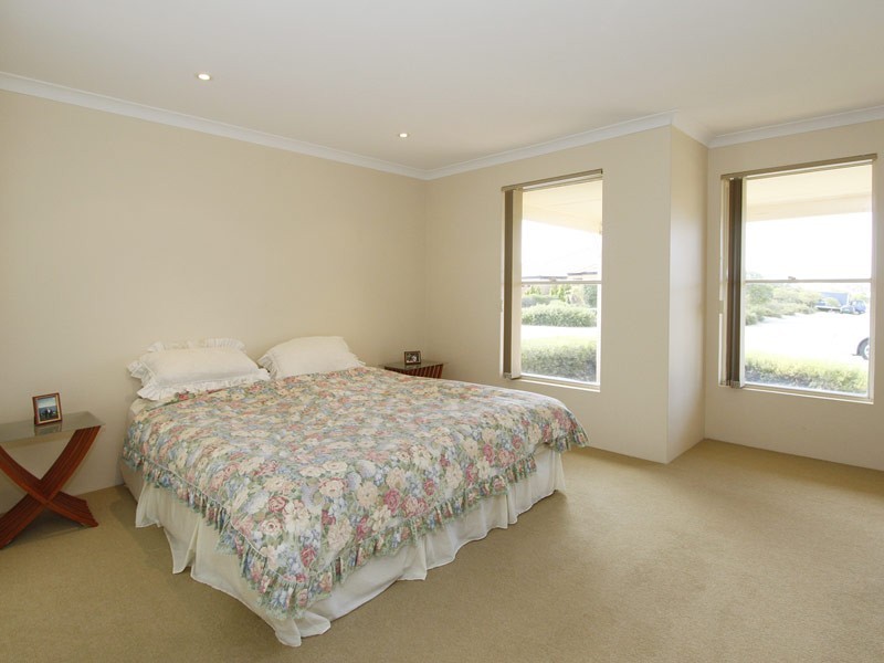 6 Upham Brace, Butler WA 6036