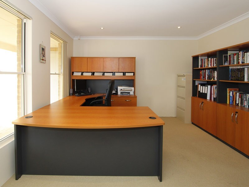 6 Upham Brace, Butler WA 6036