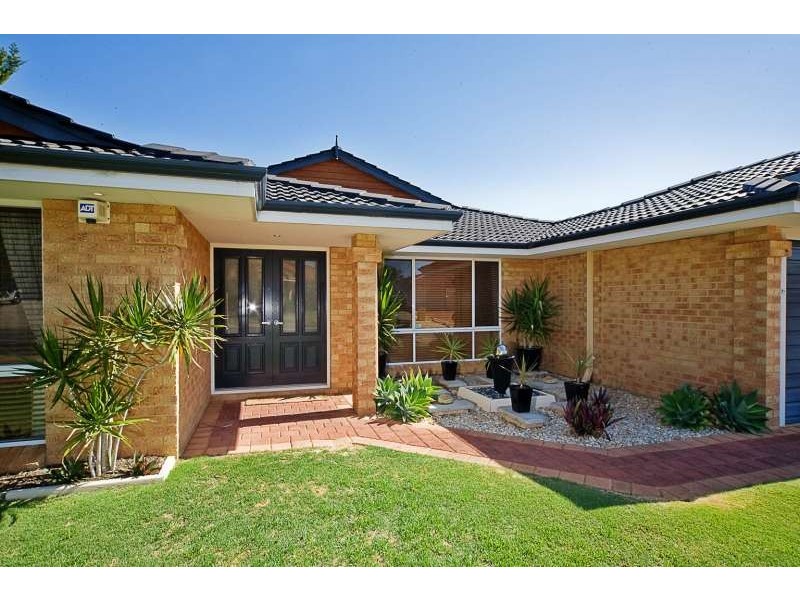 16 Shoalwater Pkwy, Iluka WA 6028