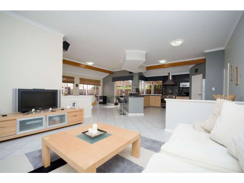 16 Shoalwater Pkwy, Iluka WA 6028