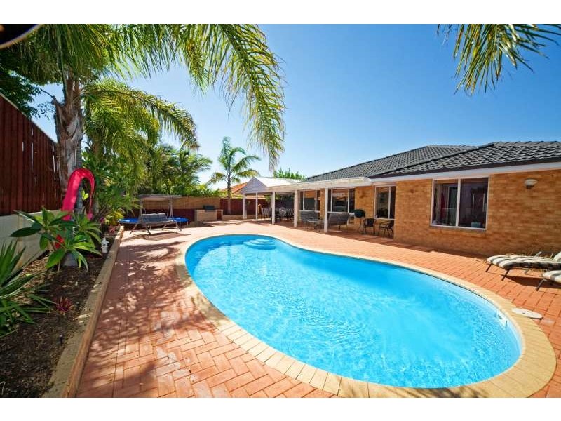 16 Shoalwater Pkwy, Iluka WA 6028
