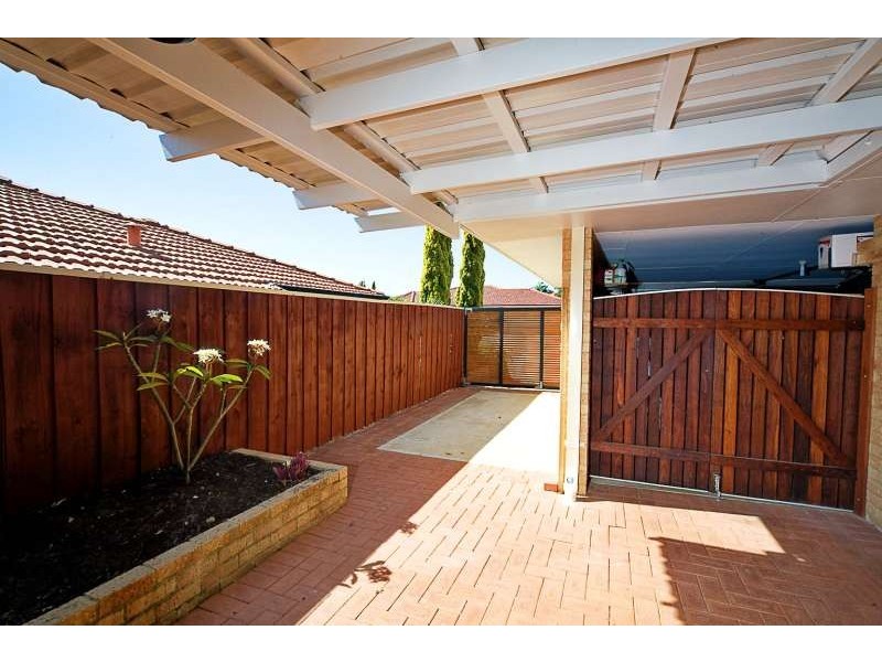 16 Shoalwater Pkwy, Iluka WA 6028