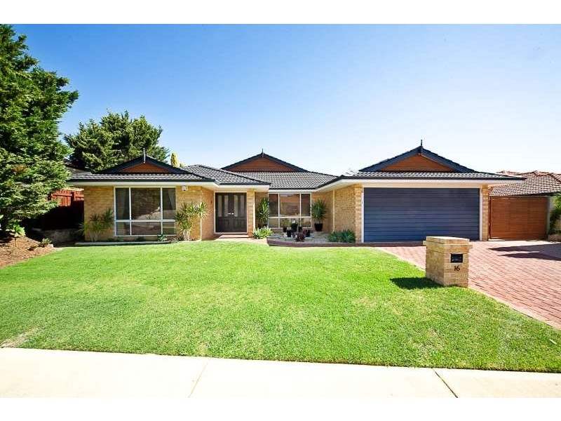 16 Shoalwater Pkwy, Iluka WA 6028