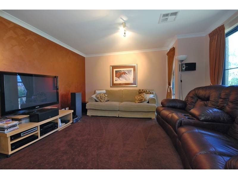 20 Ardglass Garden, Ridgewood WA 6030