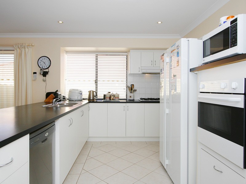 35 Shropshire Crescent, Butler WA 6036