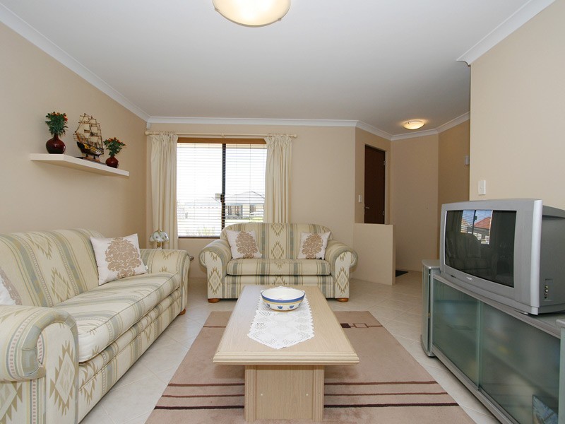 35 Shropshire Crescent, Butler WA 6036