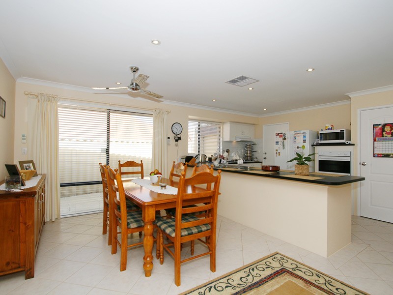 35 Shropshire Crescent, Butler WA 6036