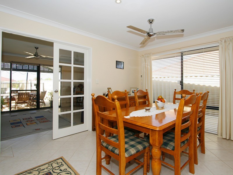 35 Shropshire Crescent, Butler WA 6036