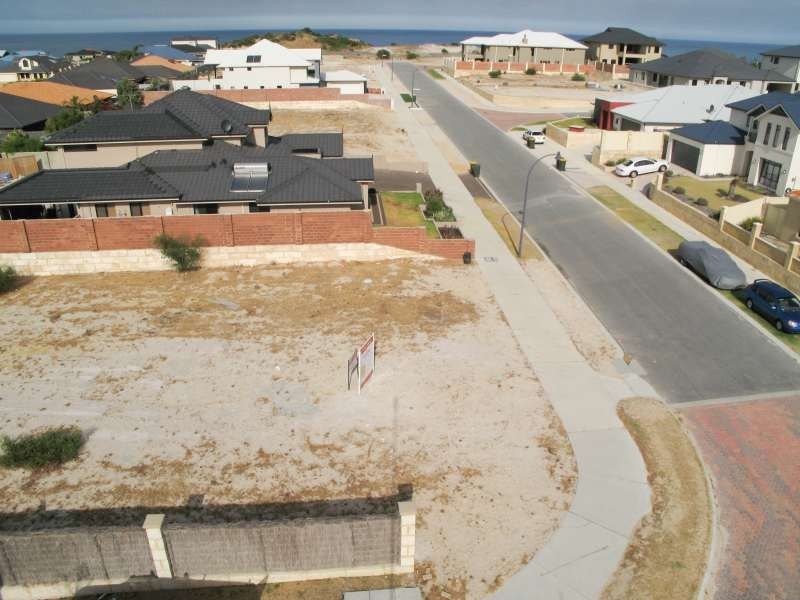 238 Santa Barbara Pde, Jindalee WA 6036