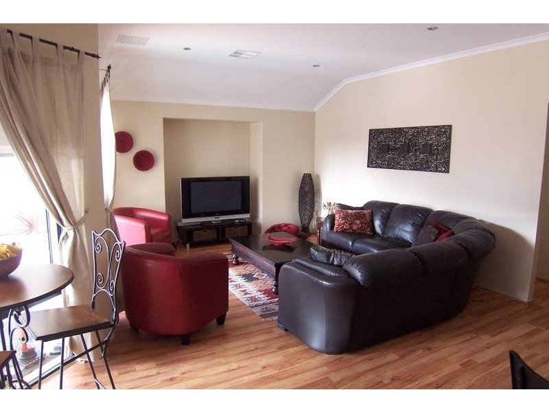15 Masthead Close, Jindalee WA 6036