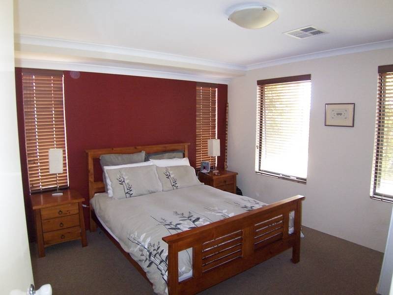 4 Silverton Avenue, Butler WA 6036