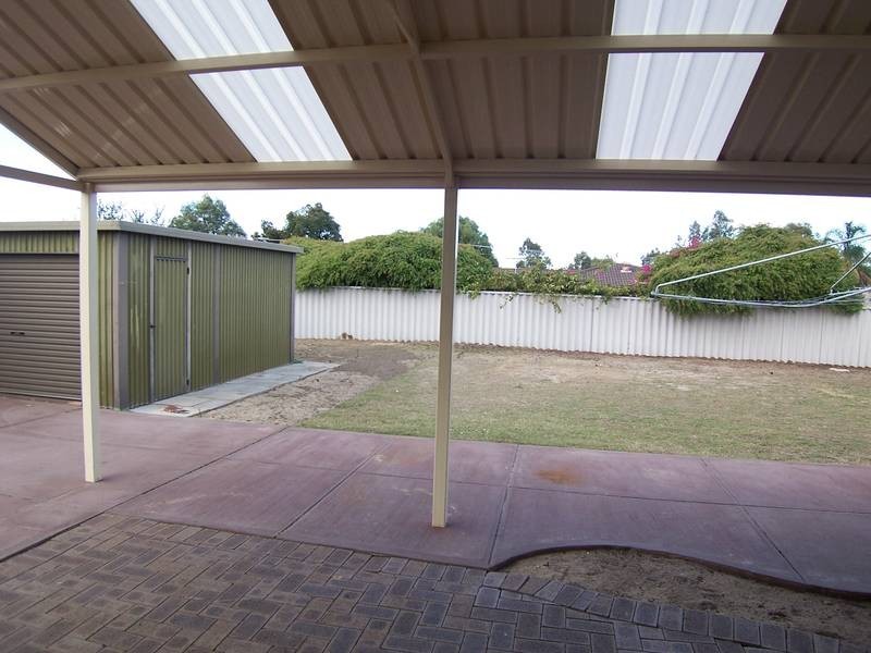 86 Greenfields Circle, Hocking WA 6065