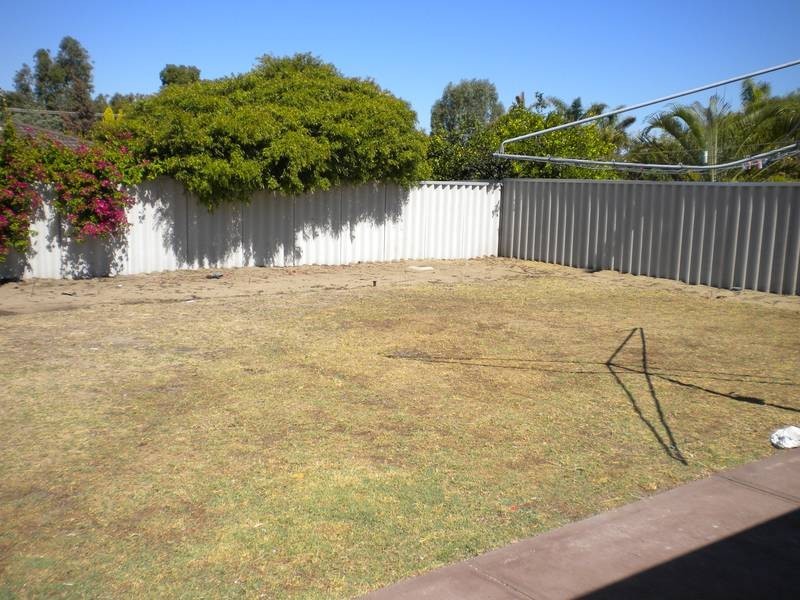 86 Greenfields Circle, Hocking WA 6065