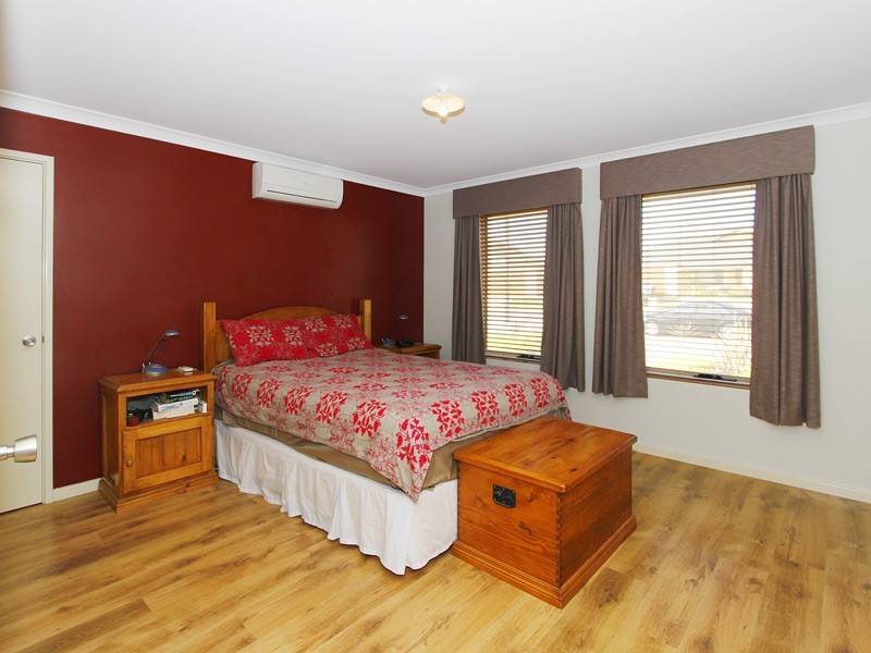 71 Camborne Parkway, Butler WA 6036
