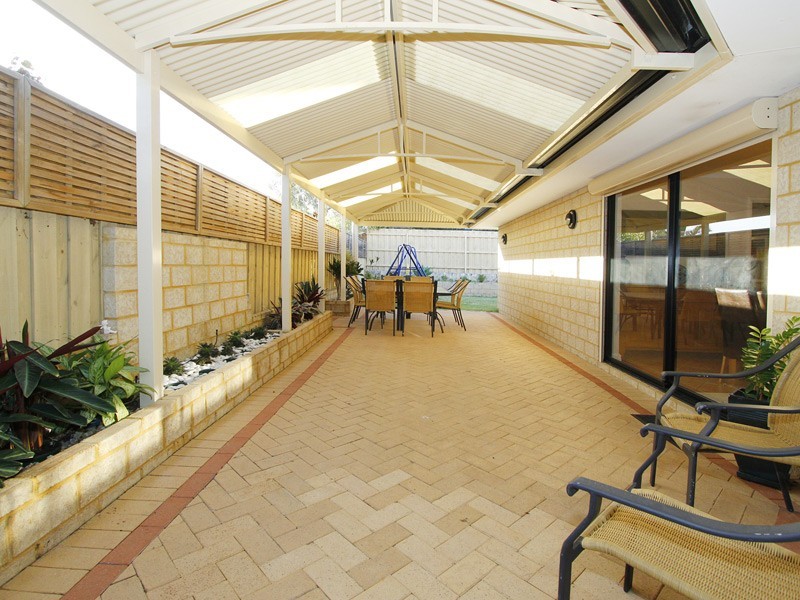 10 Mintaro Parade, Quinns Rocks WA 6030